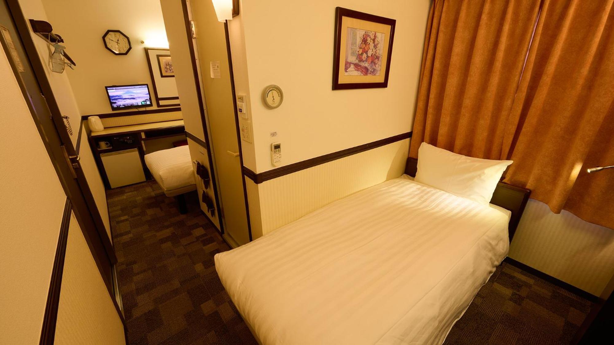 Toyoko Inn Tokyo Akigawa-Eki Kita-Guchi Akiruno Rum bild